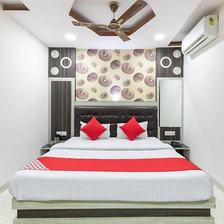Oyo 45301 Hotel Om Palace Sagar  Экстерьер фото
