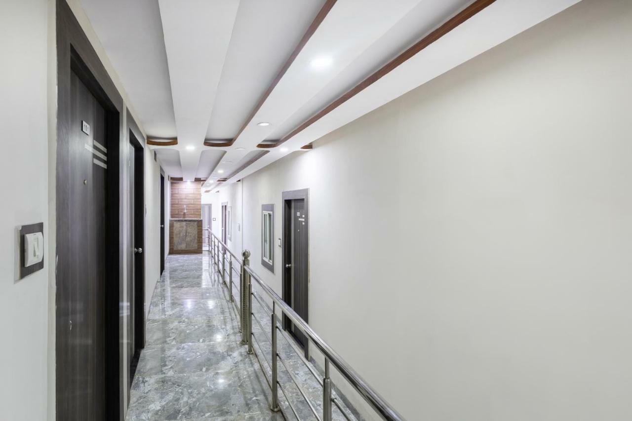 Oyo 45301 Hotel Om Palace Sagar  Экстерьер фото
