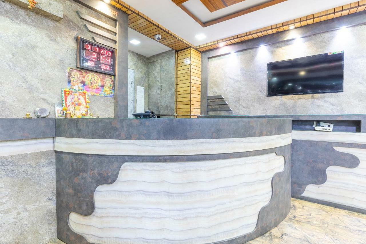 Oyo 45301 Hotel Om Palace Sagar  Экстерьер фото